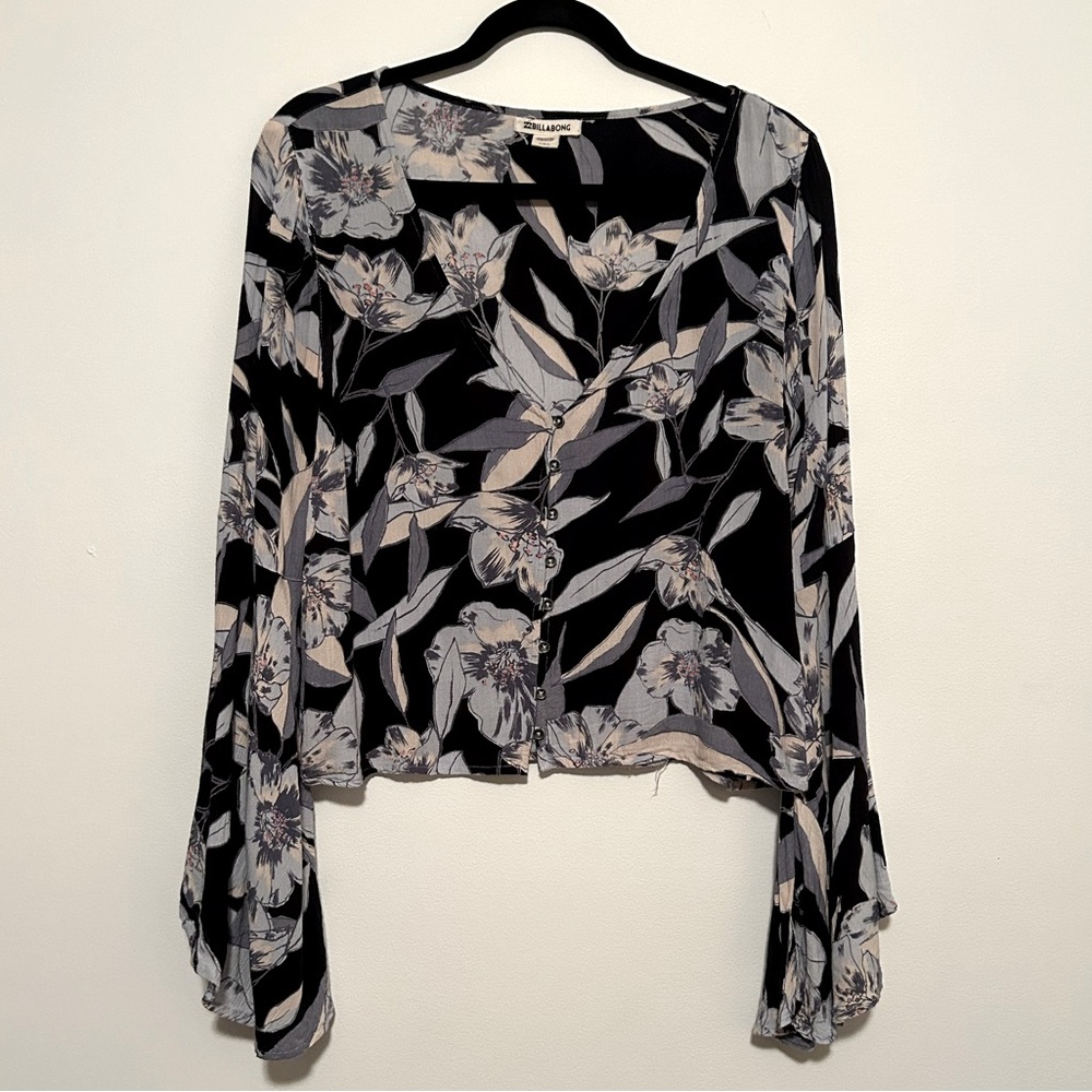 Billabong Blue Floral Print Flowy Cropped Bell Sleeve Blouse - Size Large